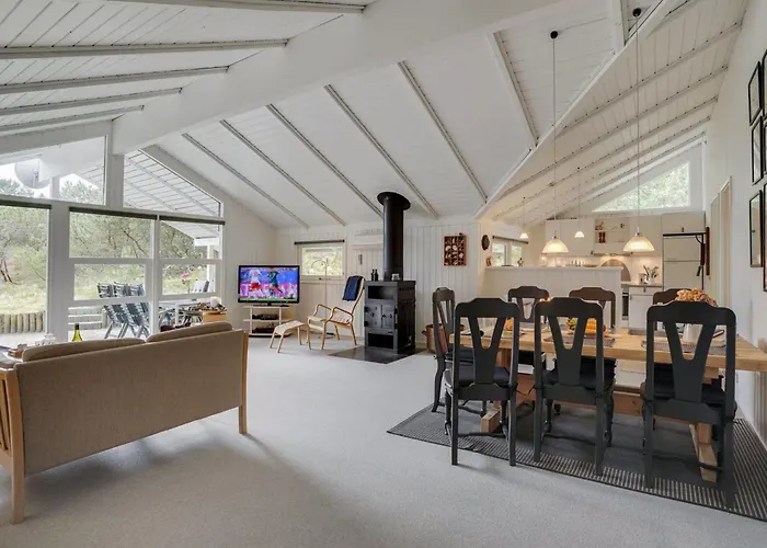 Jannick - 1-5km From The Sea By Interhome *